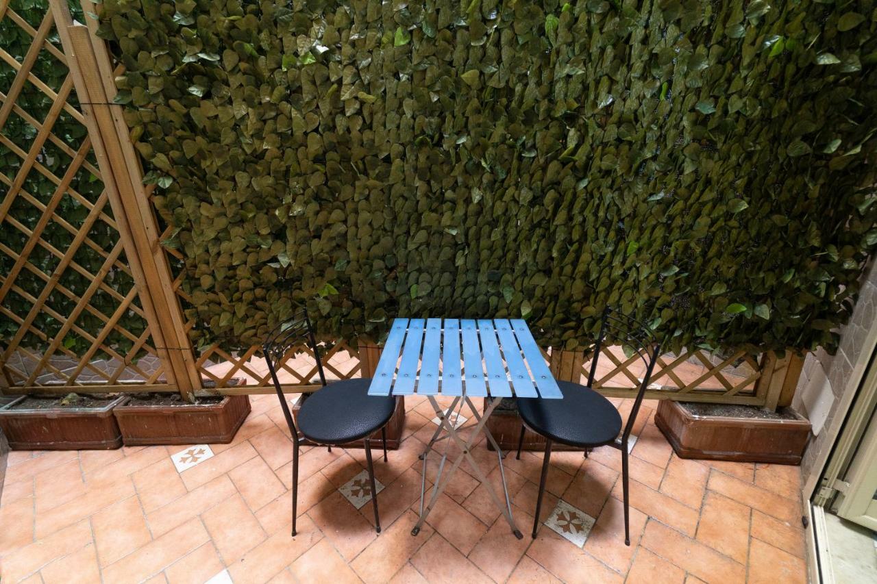 Una Stanza Al Museo ナポリ エクステリア 写真